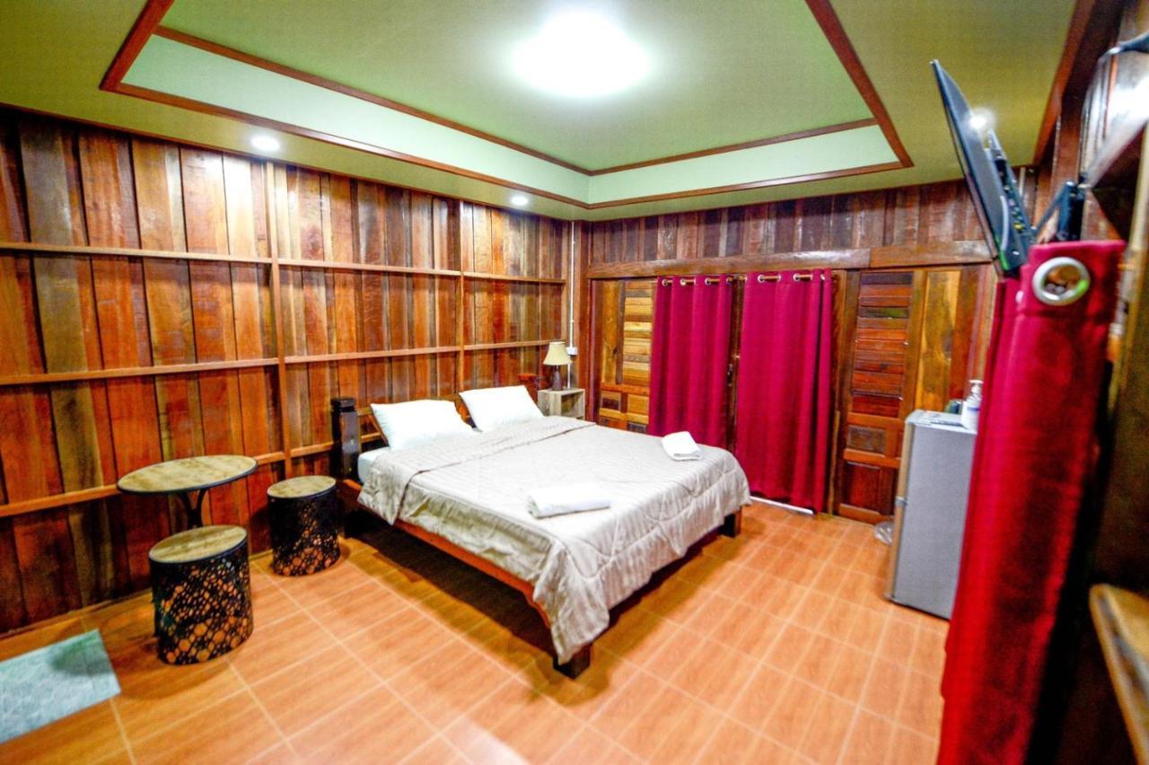 Mrk Resort & Massage Lop Buri Exterior foto