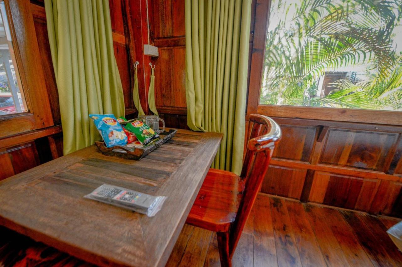 Mrk Resort & Massage Lop Buri Exterior foto