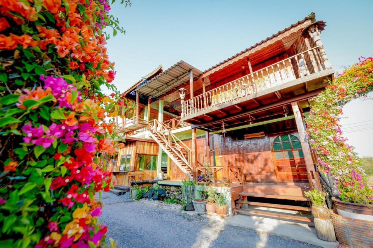 Mrk Resort & Massage Lop Buri Exterior foto