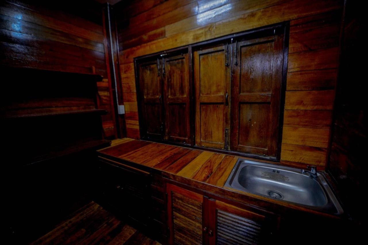 Mrk Resort & Massage Lop Buri Exterior foto