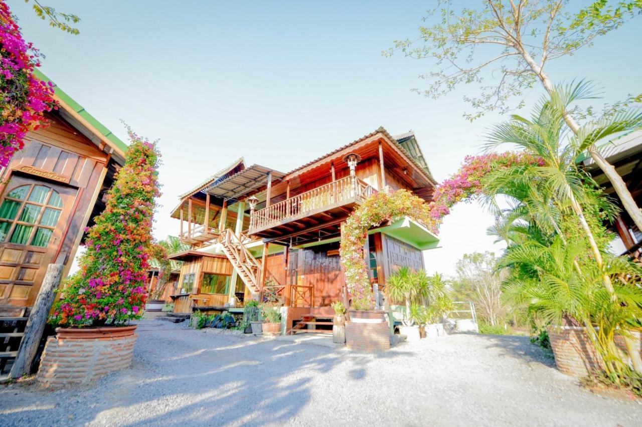 Mrk Resort & Massage Lop Buri Exterior foto
