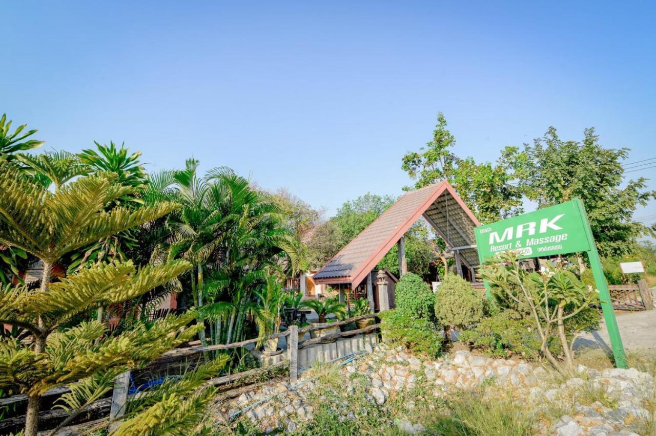 Mrk Resort & Massage Lop Buri Exterior foto